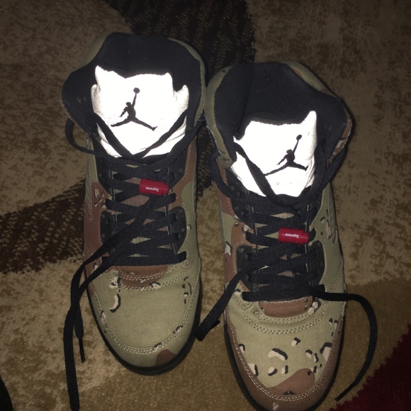 Jordan retro supreme size 11 - Picture 2 of 2